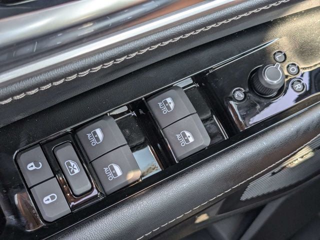 2026 Jeep Grand Wagoneer Base