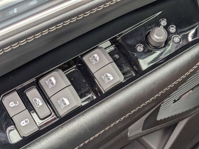 2026 Jeep Grand Wagoneer Base
