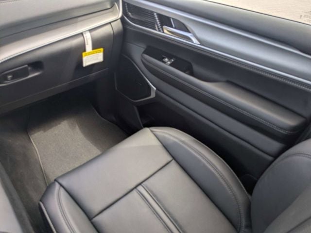2026 Jeep Grand Wagoneer Base