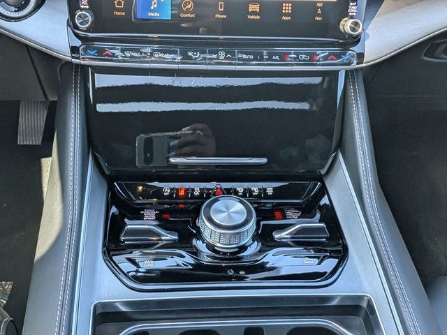 2026 Jeep Grand Wagoneer Upland