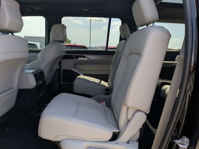 2026 Jeep Grand Wagoneer Base