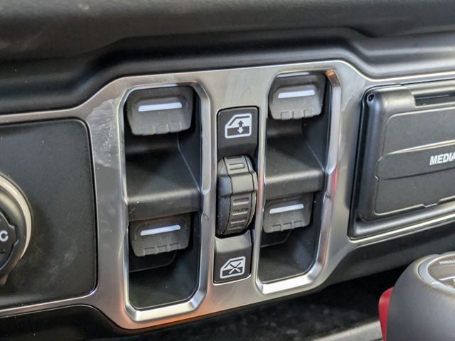 2026 Jeep Gladiator Sahara