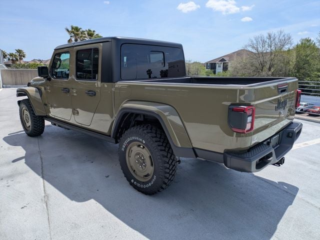 2026 Jeep Gladiator Base
