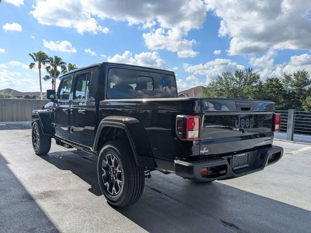 2026 Jeep Gladiator Sahara