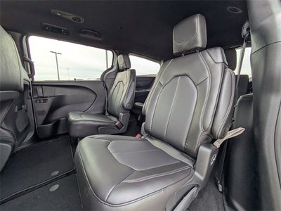 2026 Chrysler Voyager LX