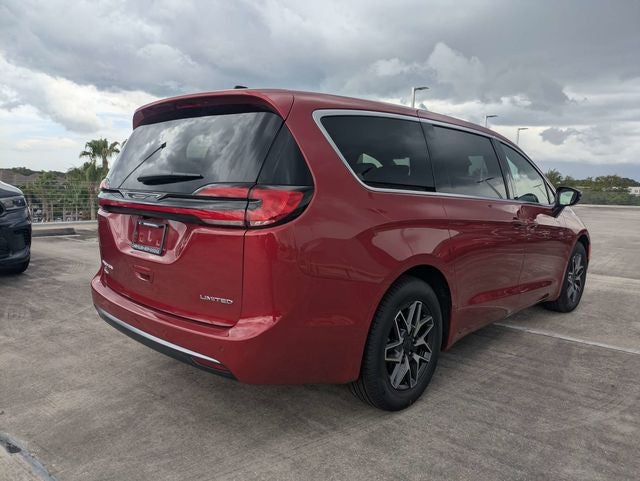 2027 Chrysler Pacifica Limited