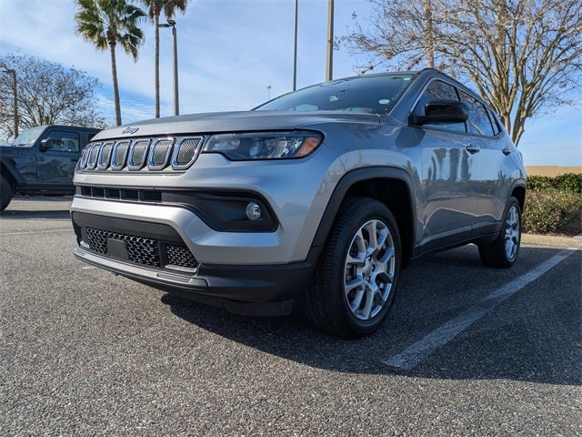 2022 Jeep Compass Latitude Lux