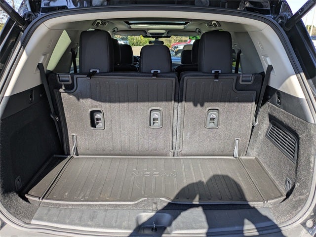 2023 Nissan Pathfinder SV