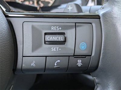 2023 Nissan Pathfinder SV