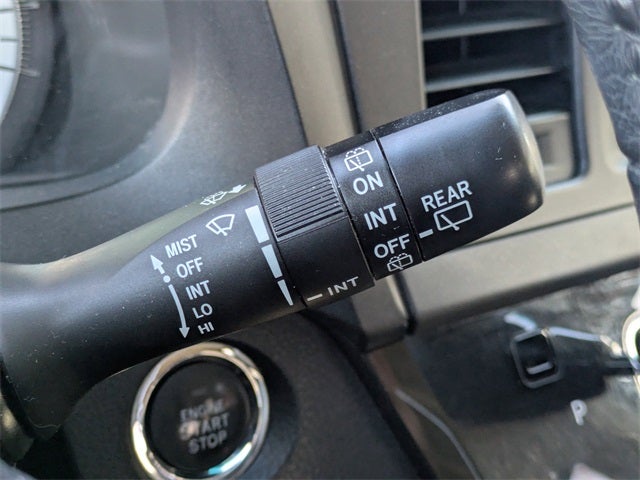 2017 Toyota Sienna SE 8 Passenger