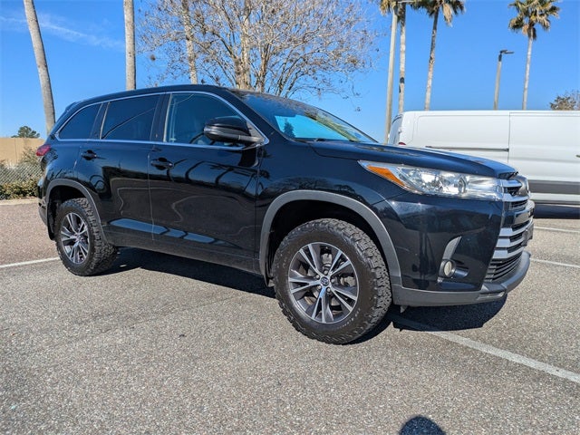 2018 Toyota Highlander Base