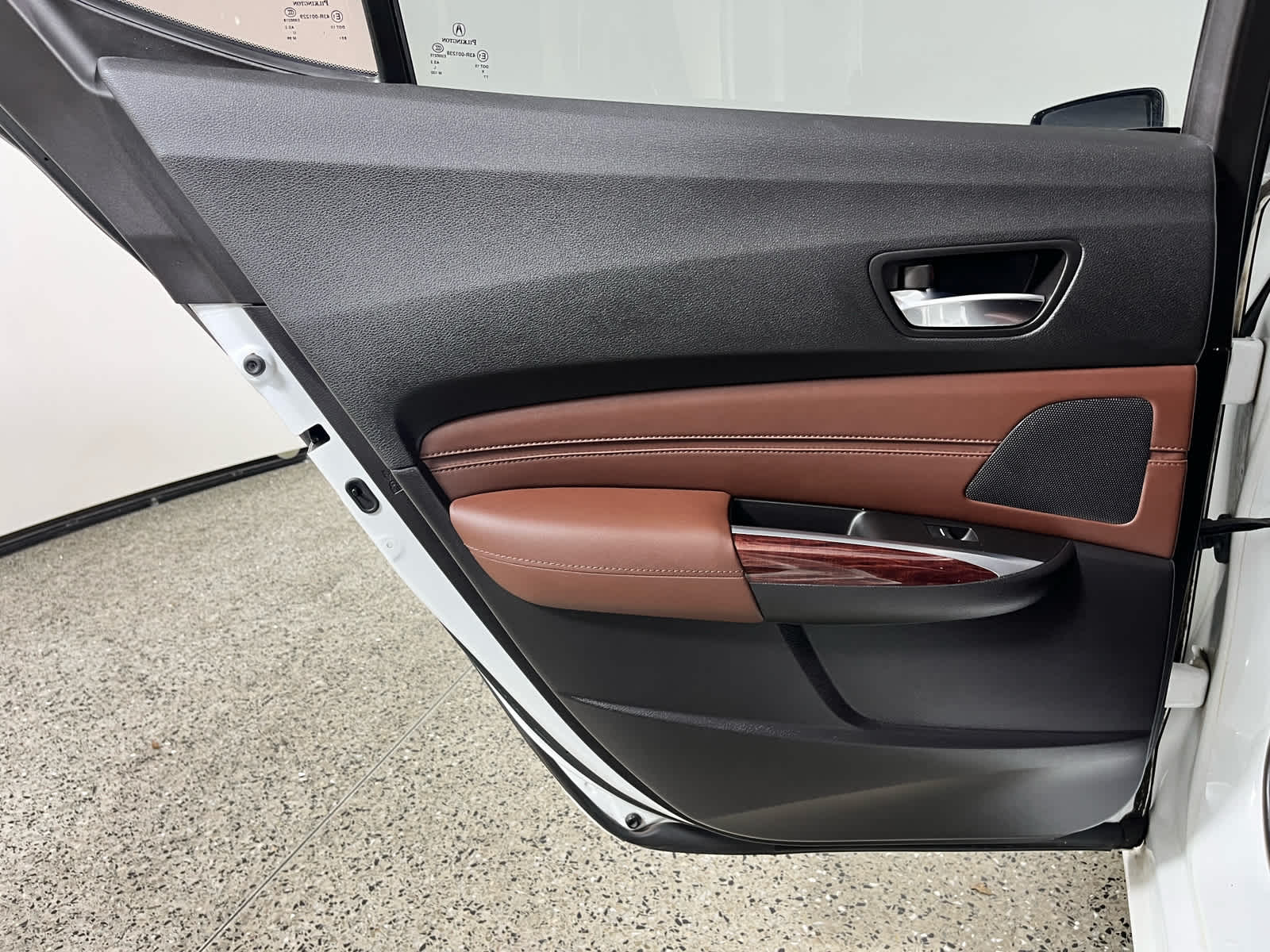 2017 Acura TLX V6 w/Technology Pkg