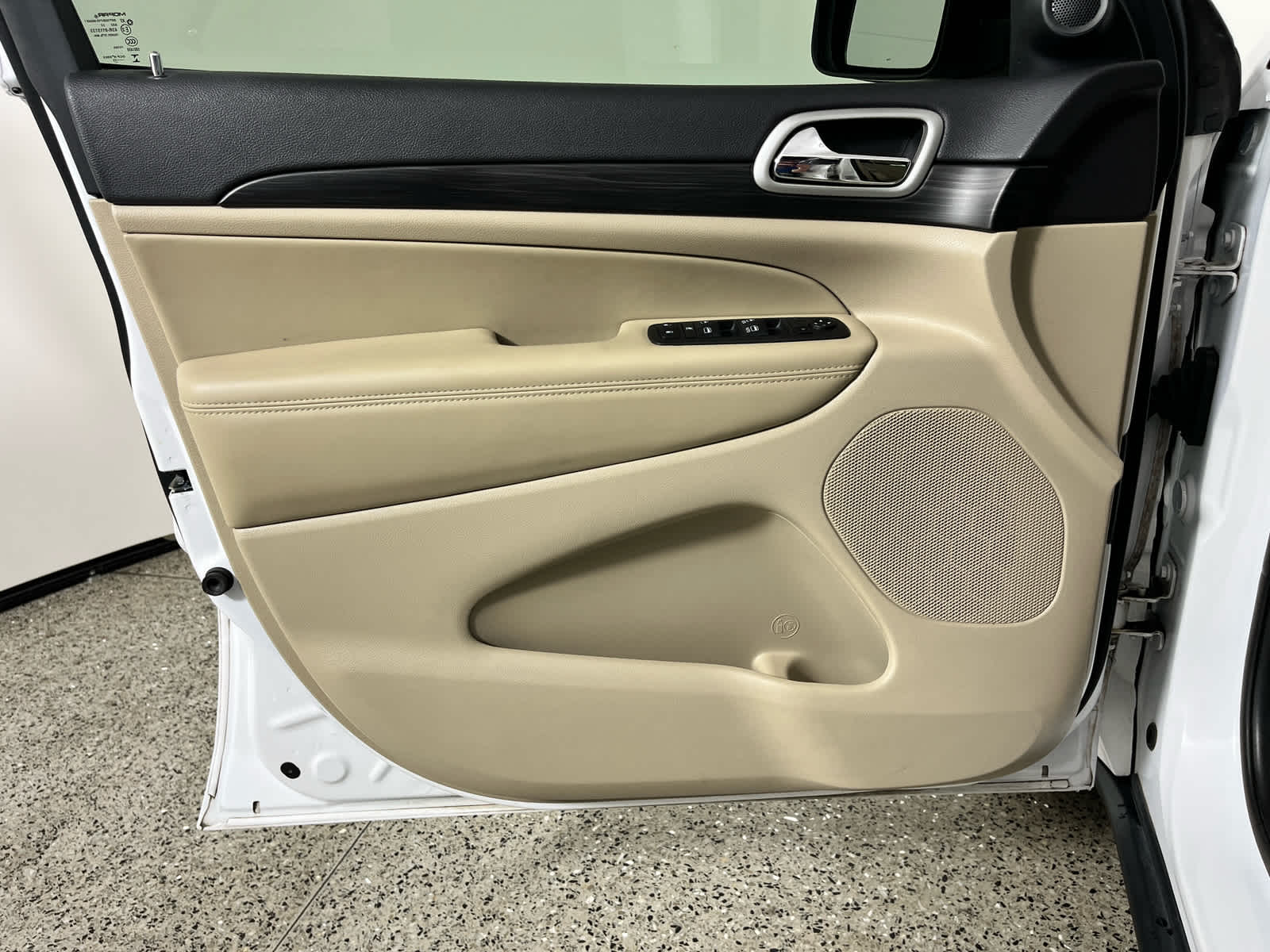 2022 Jeep Grand Cherokee WK Laredo E 4x2