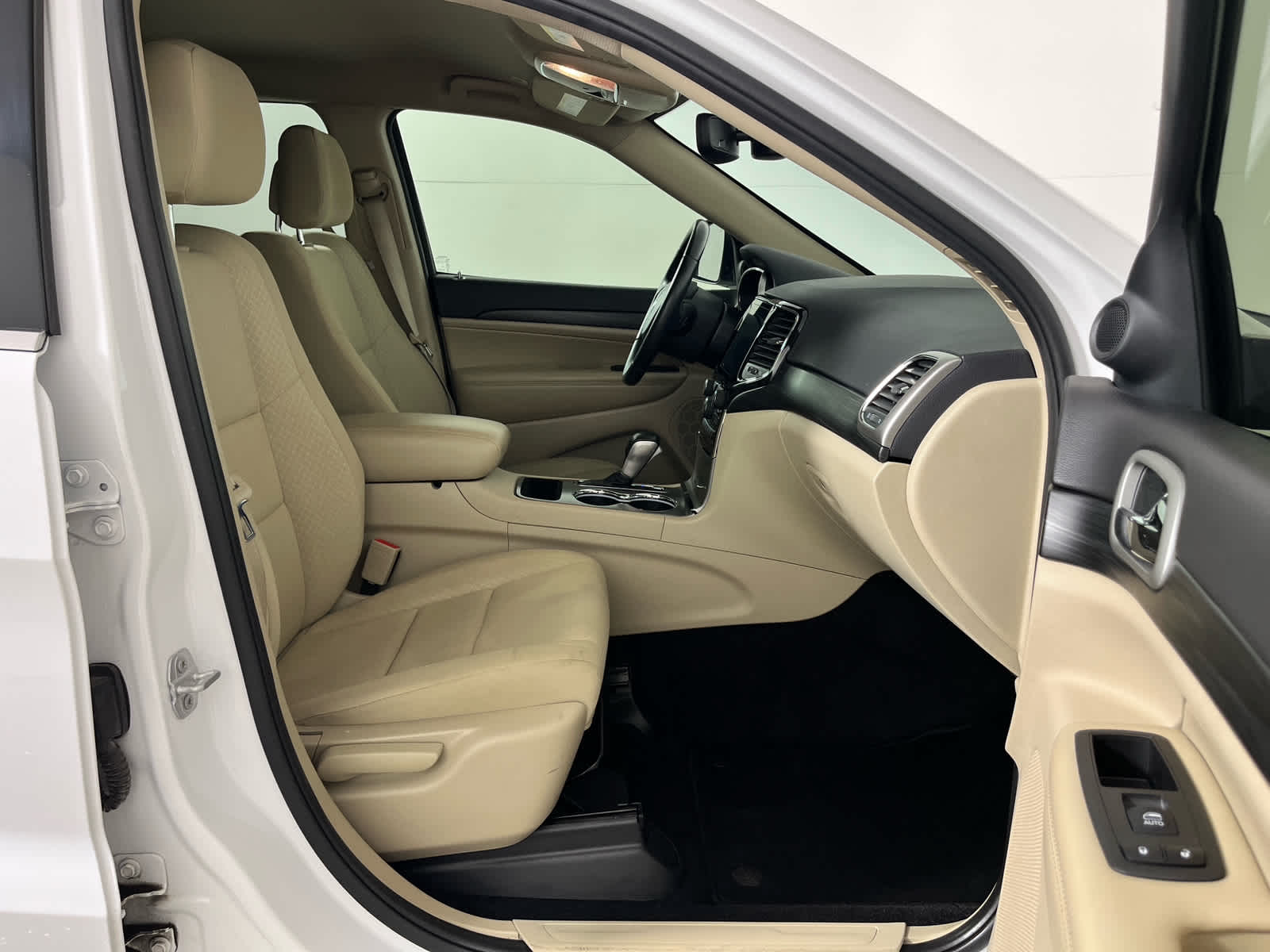 2022 Jeep Grand Cherokee WK Laredo E 4x2