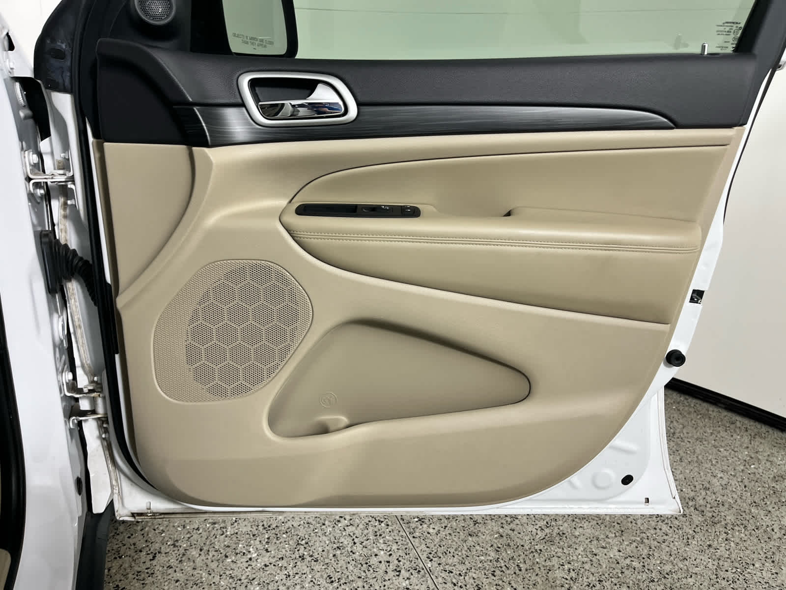 2022 Jeep Grand Cherokee WK Laredo E 4x2