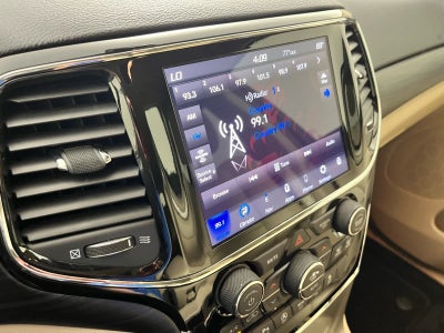 2022 Jeep Grand Cherokee WK Laredo E 4x2