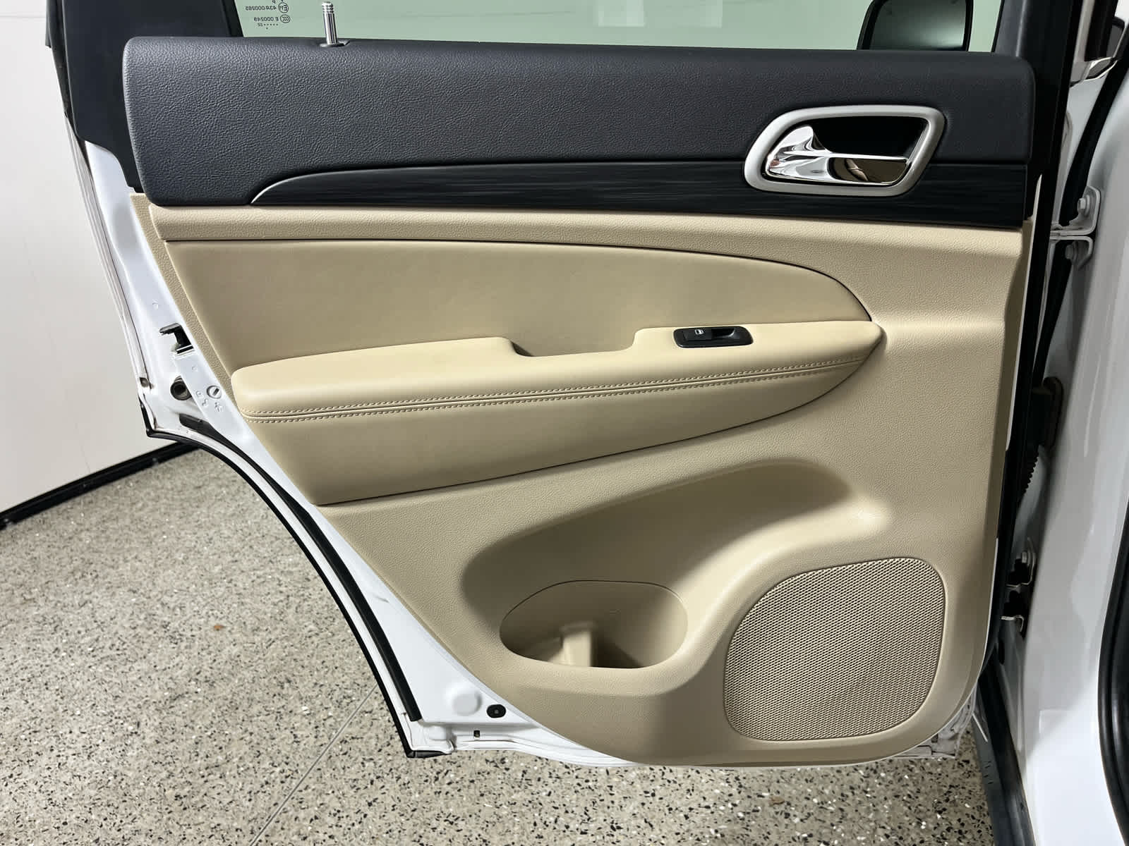 2022 Jeep Grand Cherokee WK Laredo E 4x2