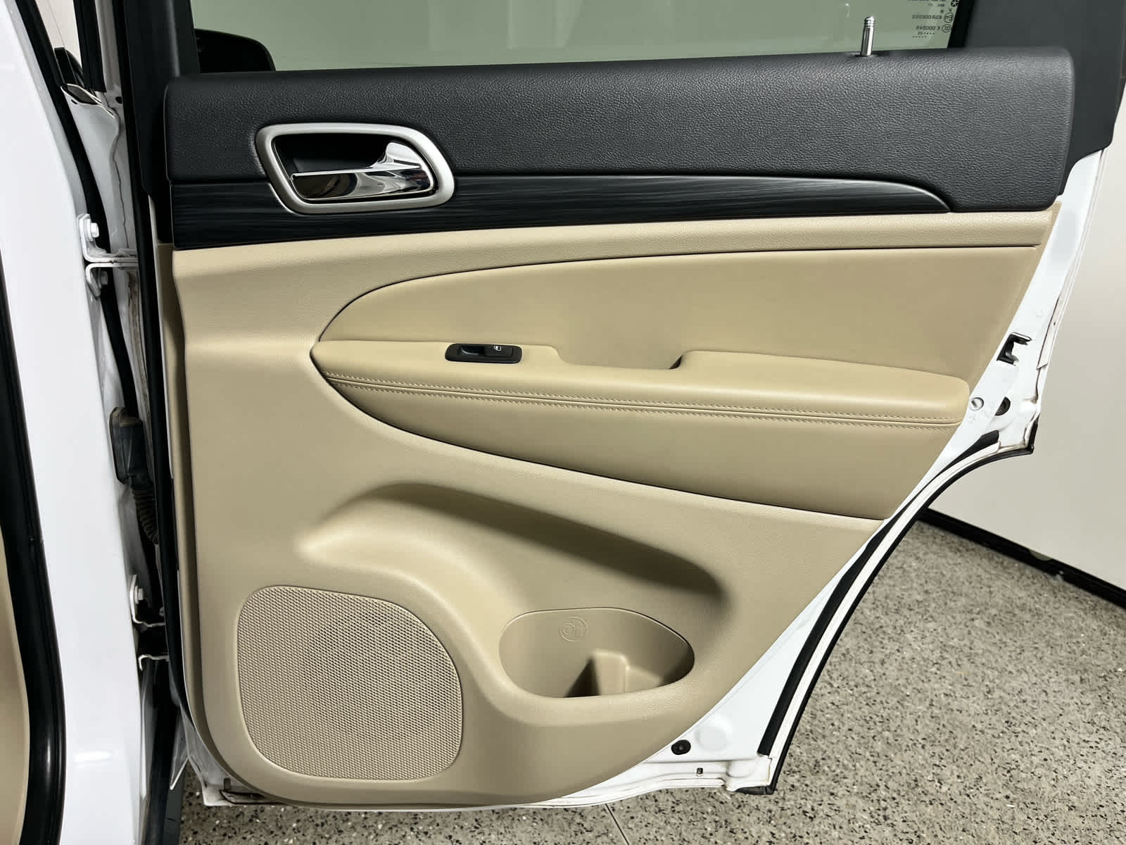 2022 Jeep Grand Cherokee WK Laredo E 4x2