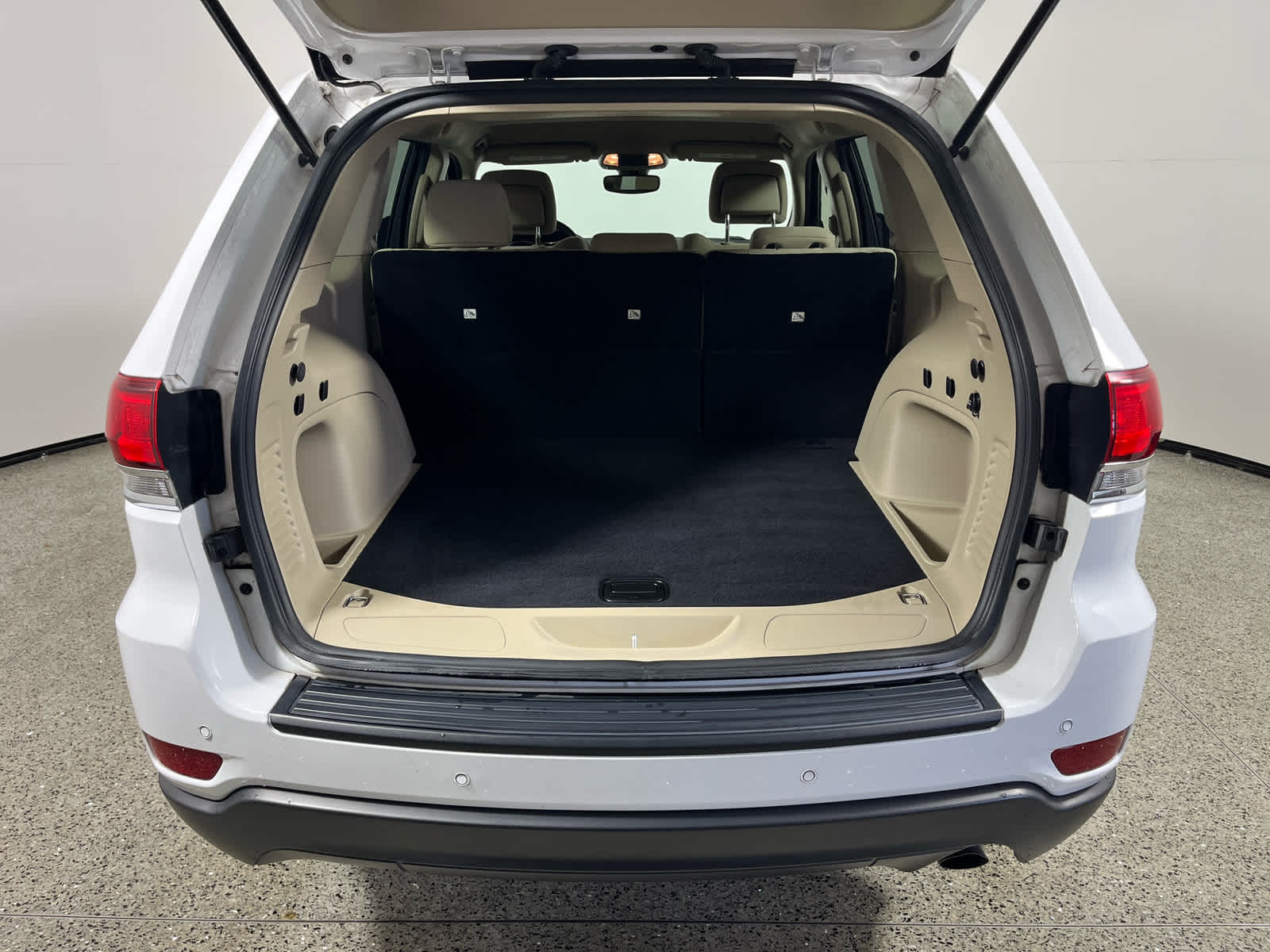 2022 Jeep Grand Cherokee WK Laredo E 4x2