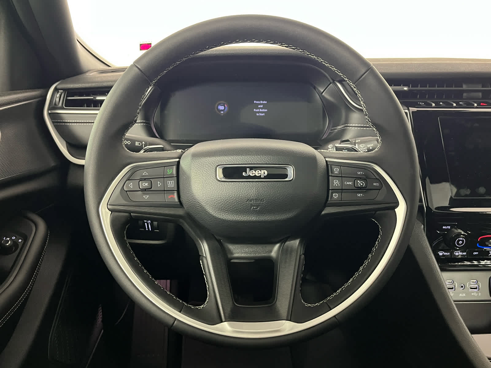 2025 Jeep Grand Cherokee GRAND CHEROKEE LAREDO X 4X2