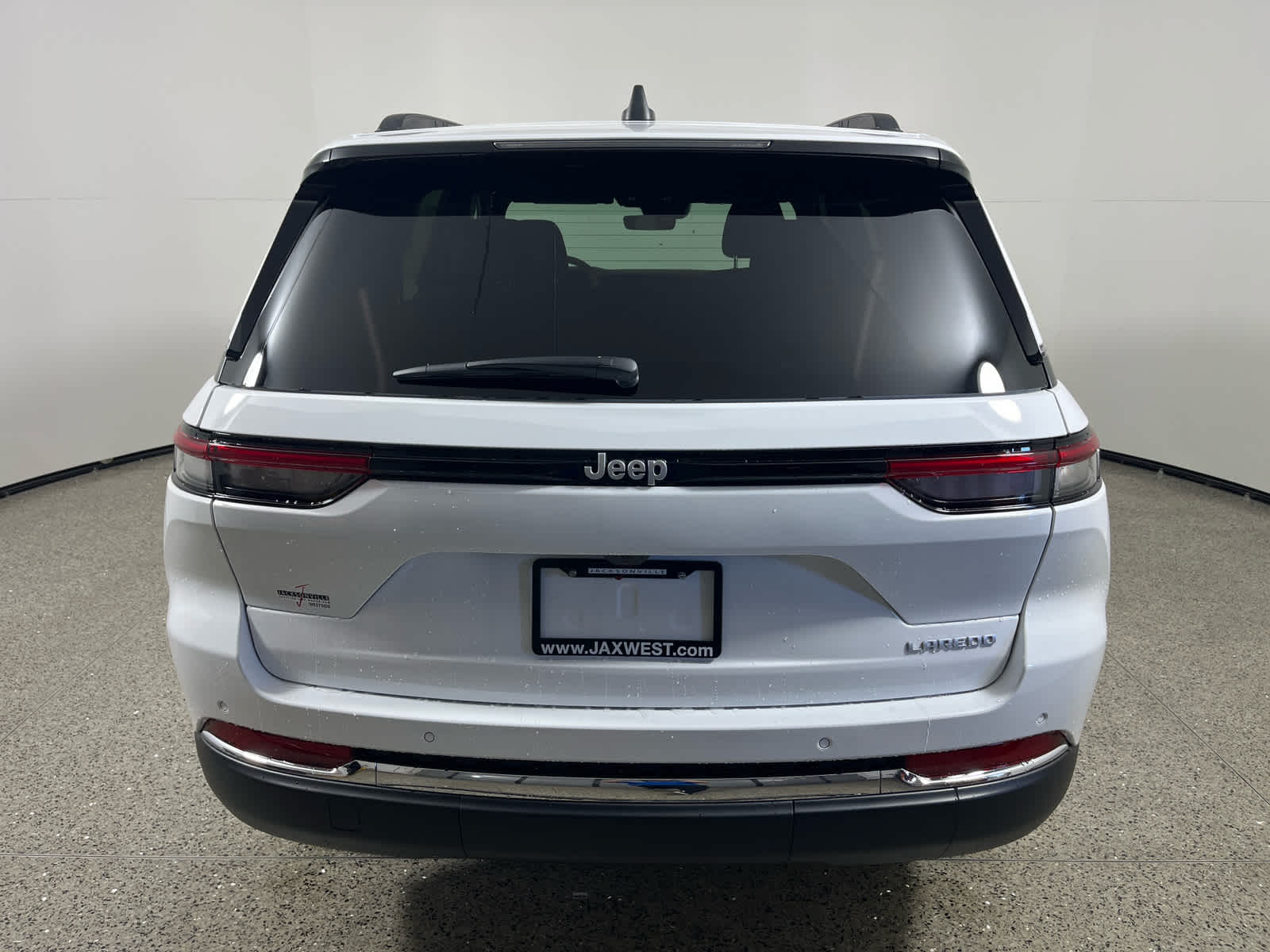 2025 Jeep Grand Cherokee GRAND CHEROKEE LAREDO X 4X2