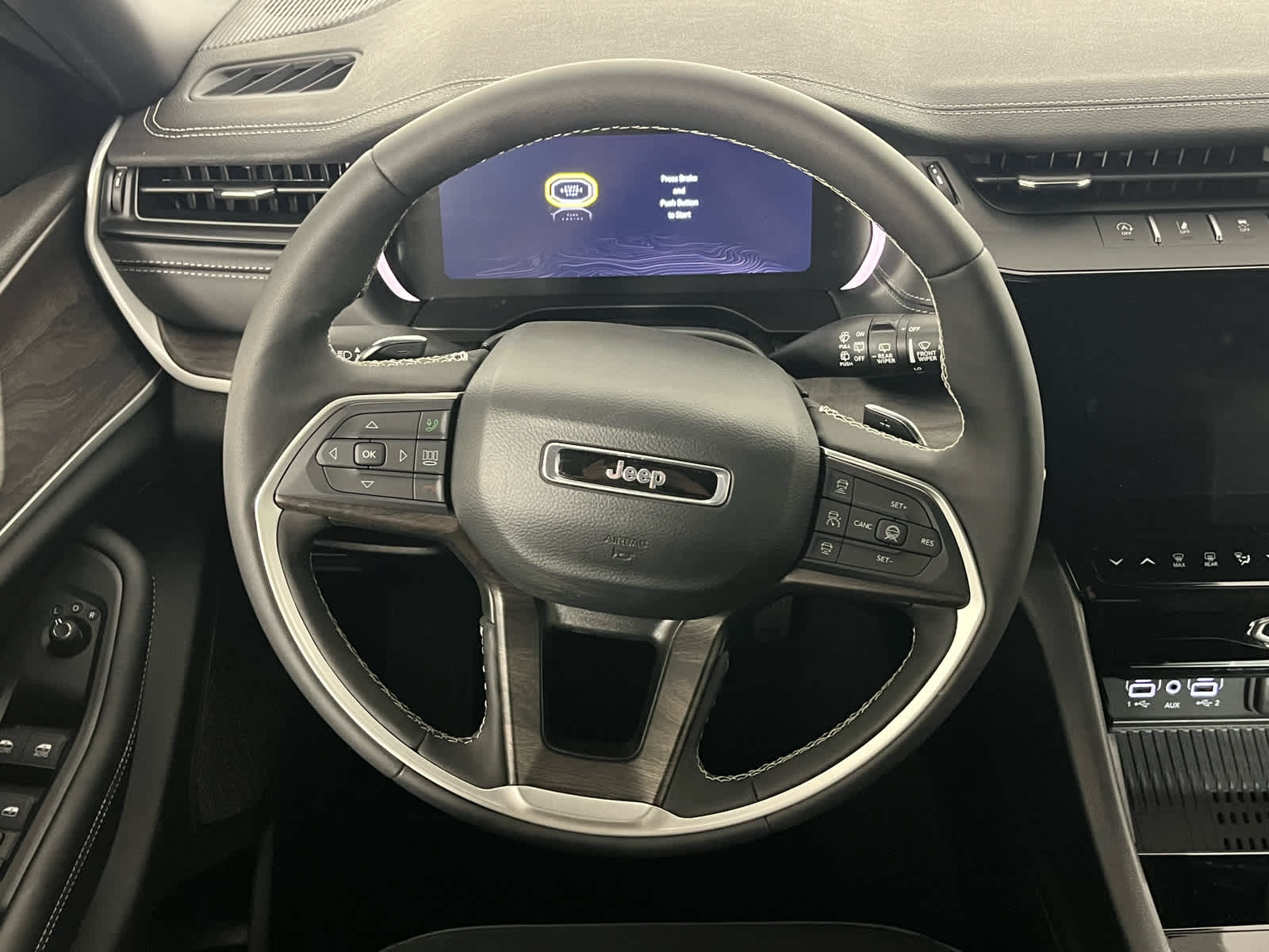 2026 Jeep Grand Cherokee Laredo Altitude