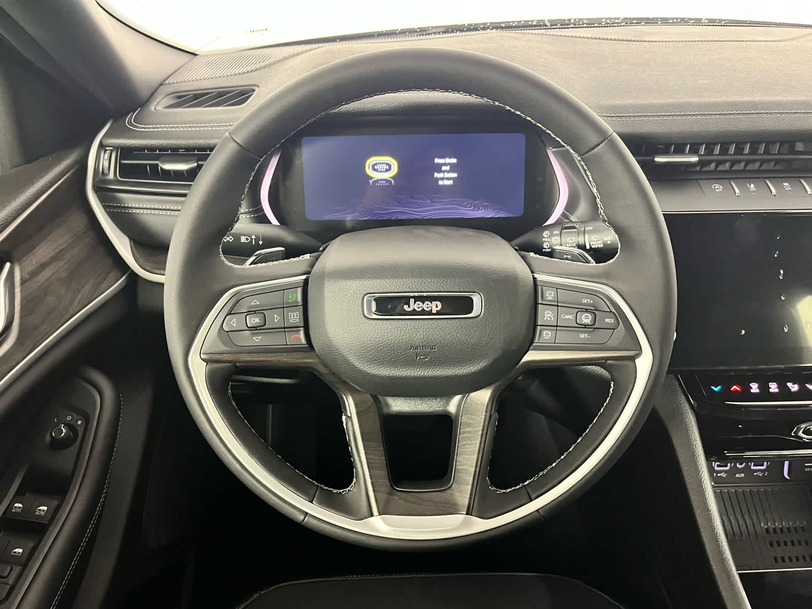 2026 Jeep Grand Cherokee Laredo Altitude