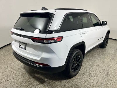 2026 Jeep Grand Cherokee Laredo Altitude