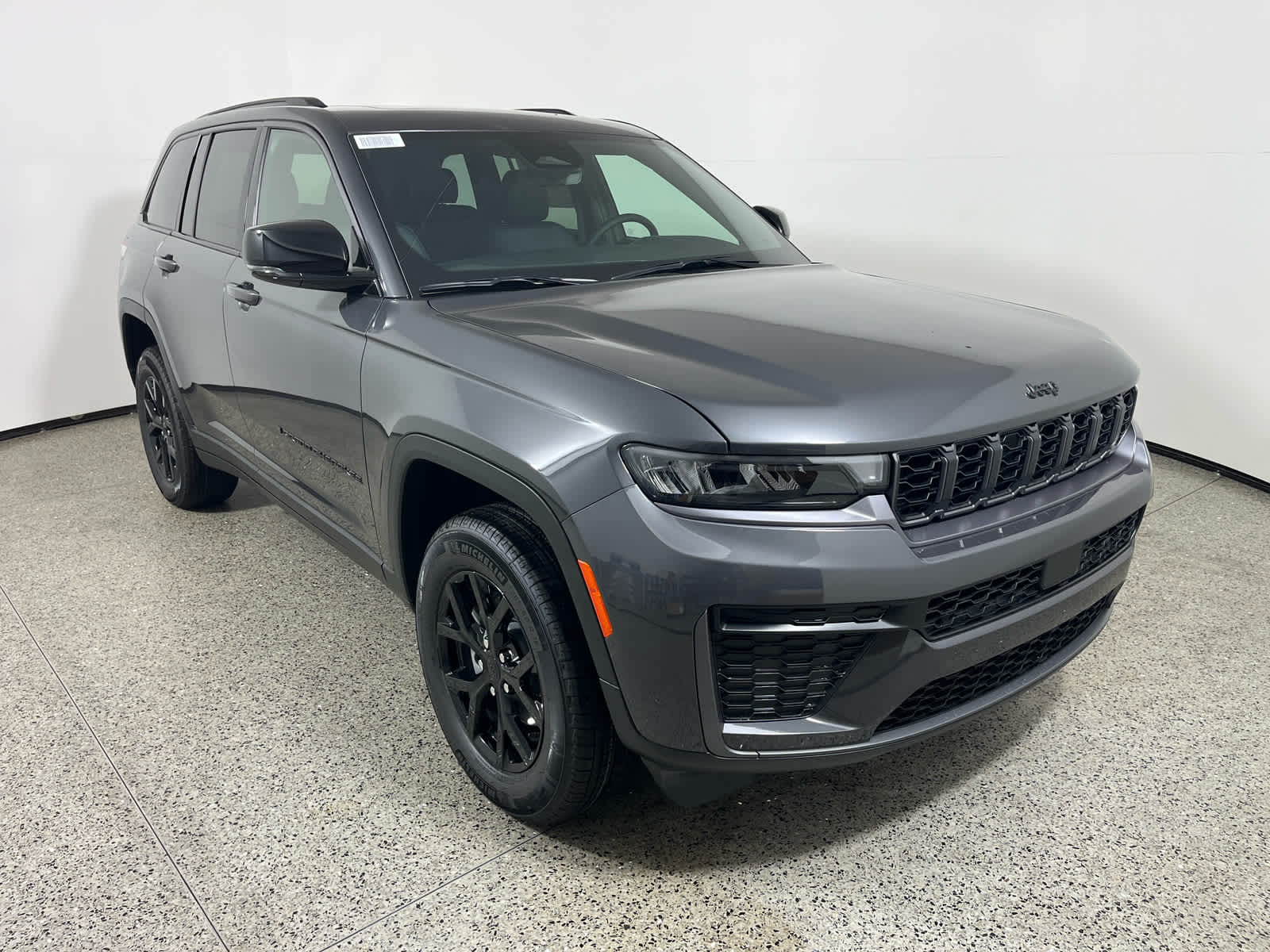 2026 Jeep Grand Cherokee Laredo Altitude