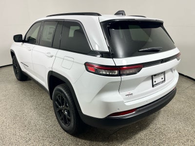 2026 Jeep Grand Cherokee Laredo Altitude