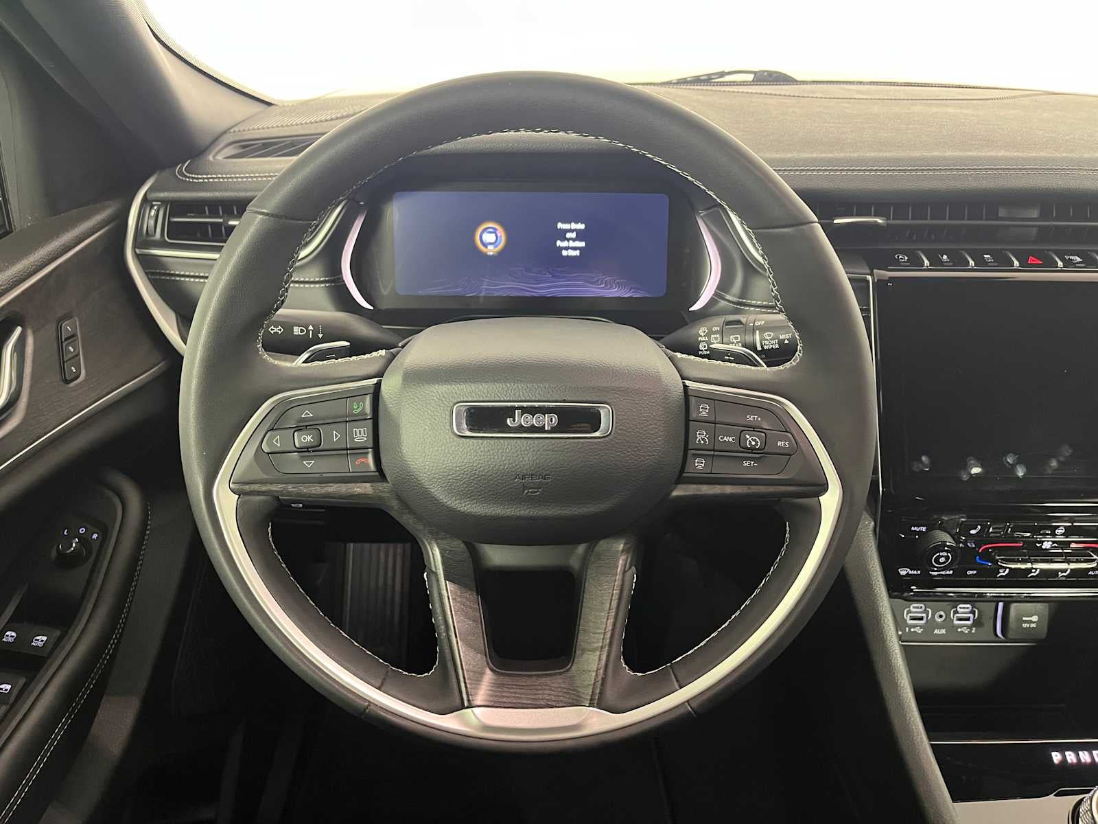 2025 Jeep Grand Cherokee Limited 4x2