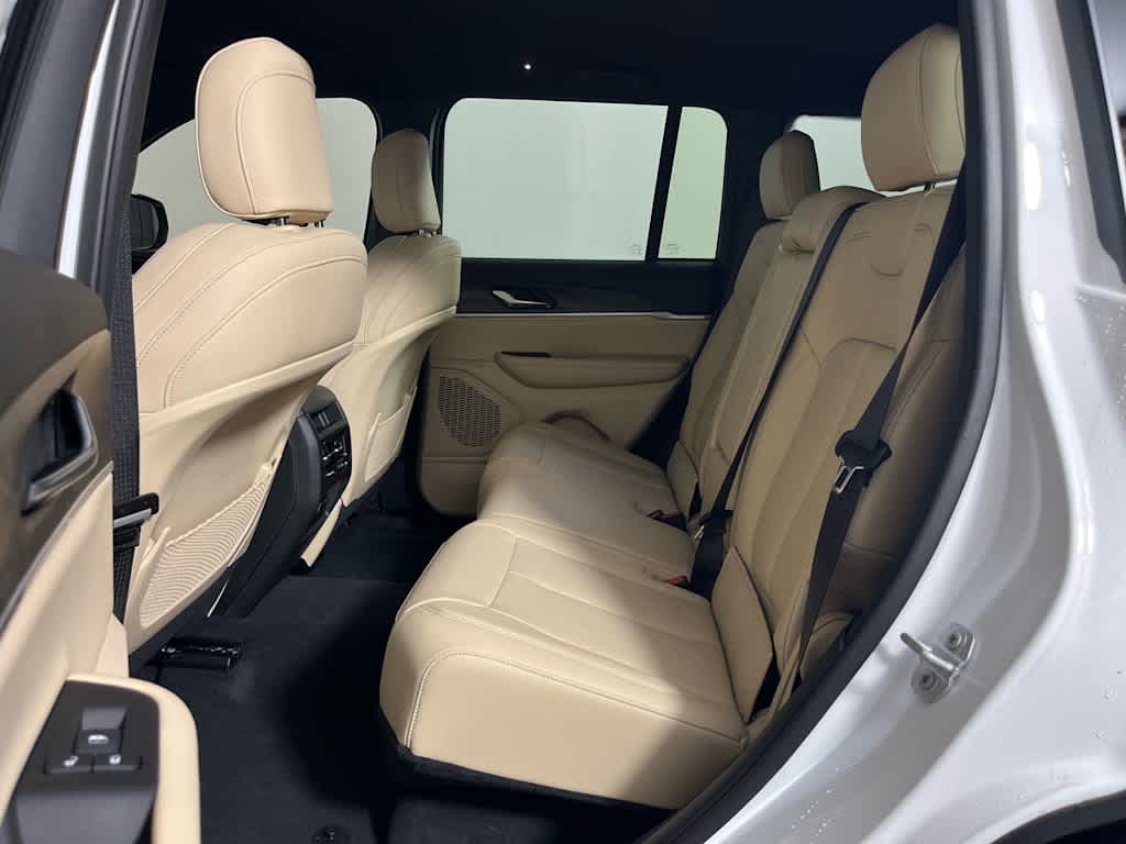 2025 Jeep Grand Cherokee GRAND CHEROKEE LIMITED 4X2