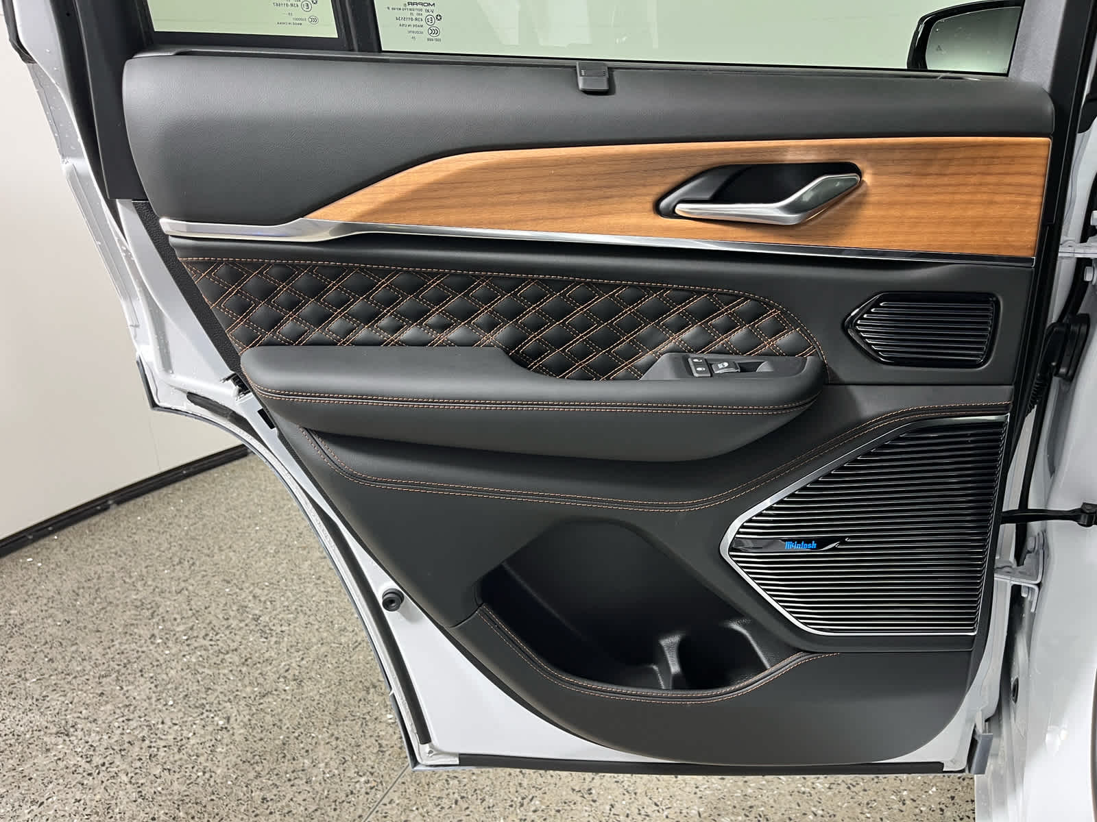 2026 Jeep Grand Cherokee GRAND CHEROKEE SUMMIT 4X4