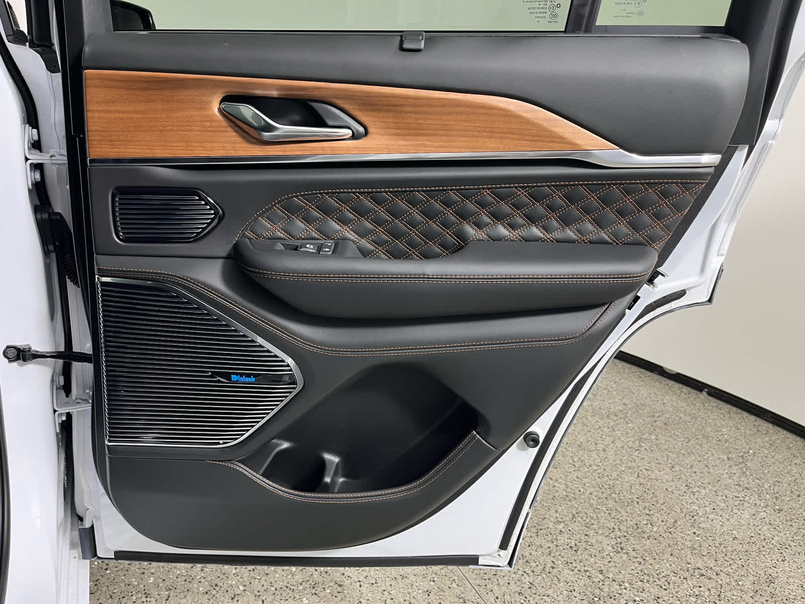 2026 Jeep Grand Cherokee GRAND CHEROKEE SUMMIT 4X4