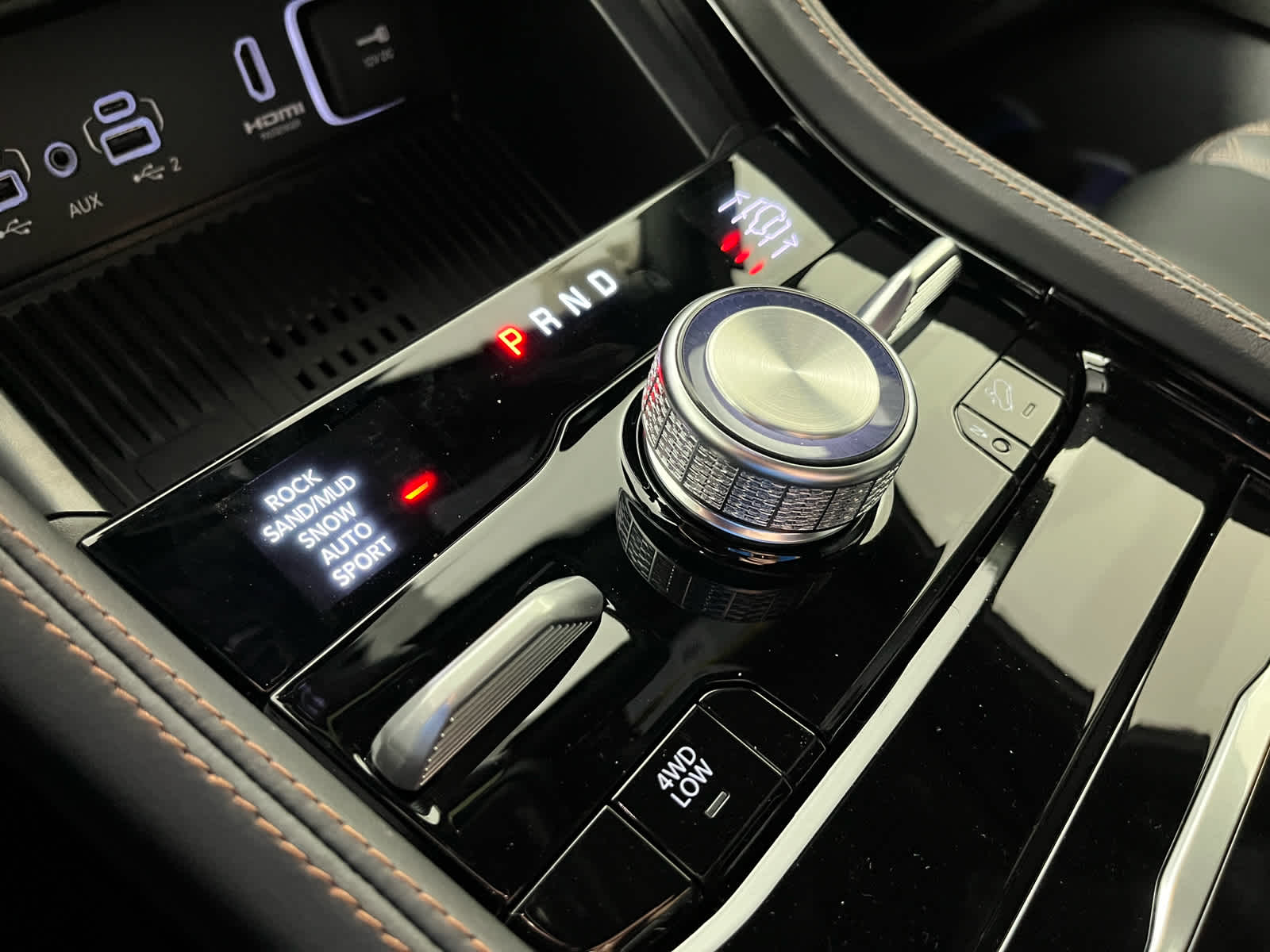 2026 Jeep Grand Cherokee GRAND CHEROKEE SUMMIT 4X4