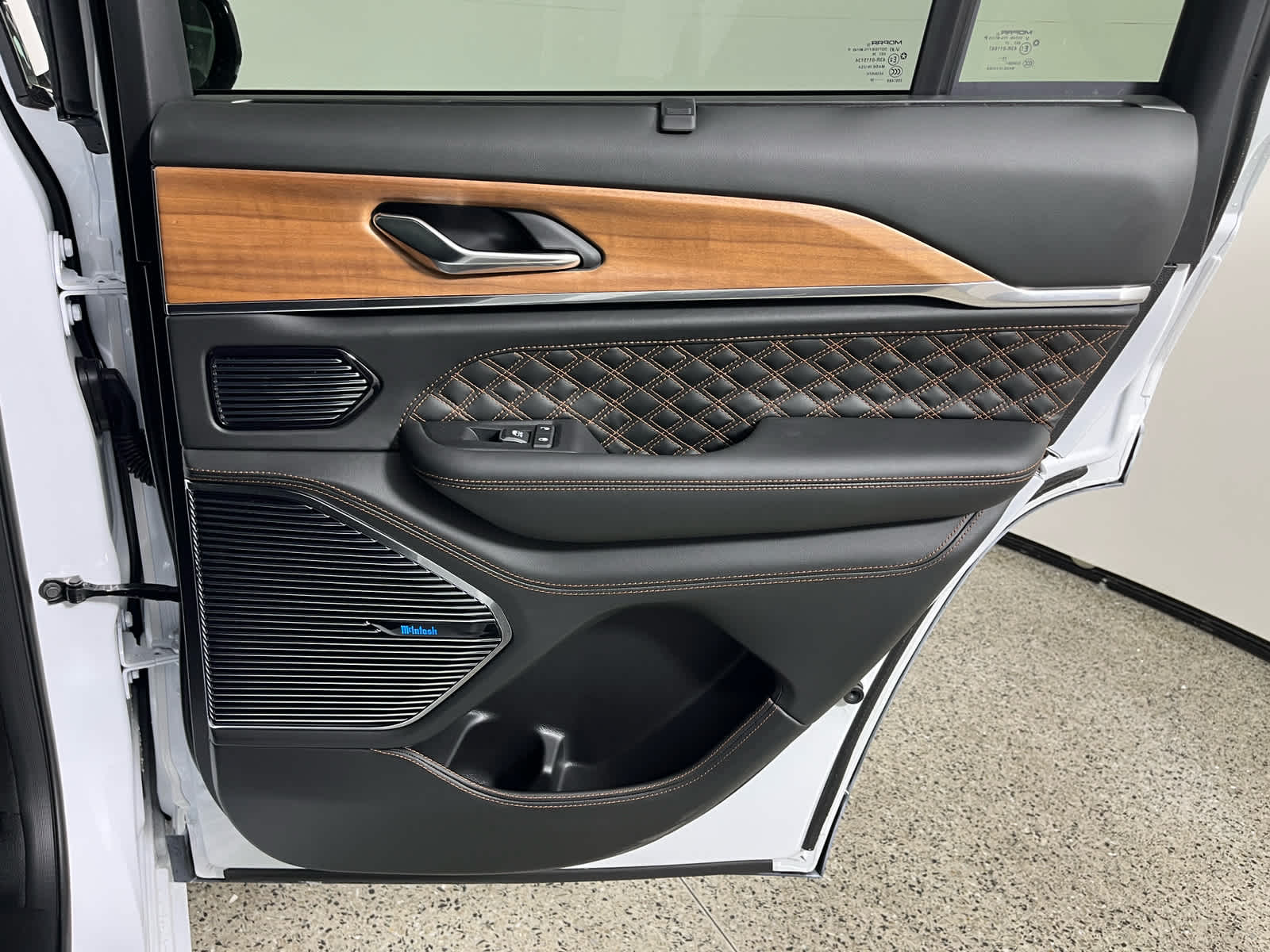 2026 Jeep Grand Cherokee GRAND CHEROKEE SUMMIT 4X4