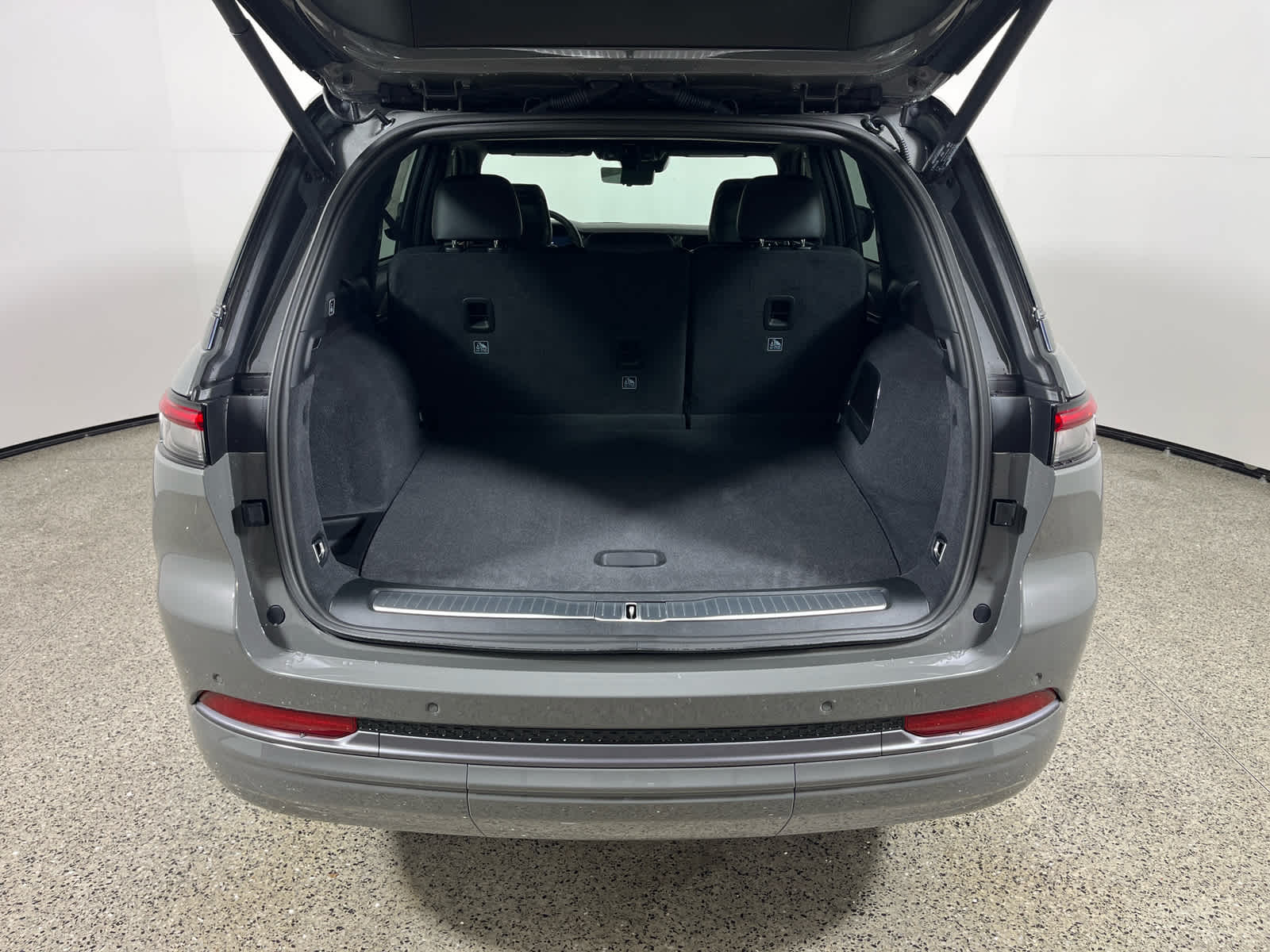 2027 Jeep Grand Cherokee Summit