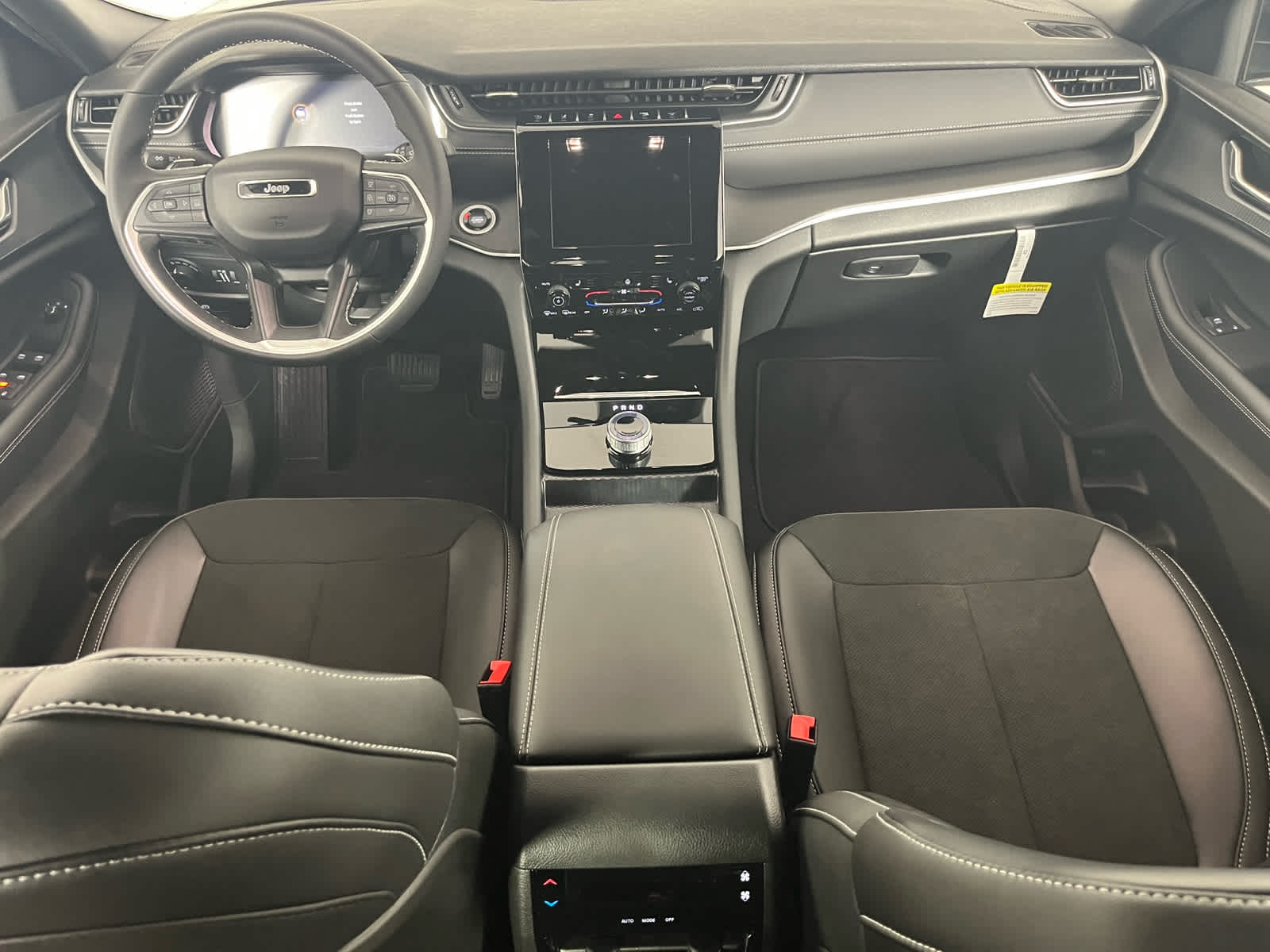 2025 Jeep Grand Cherokee GRAND CHEROKEE L ALTITUDE X 4X2