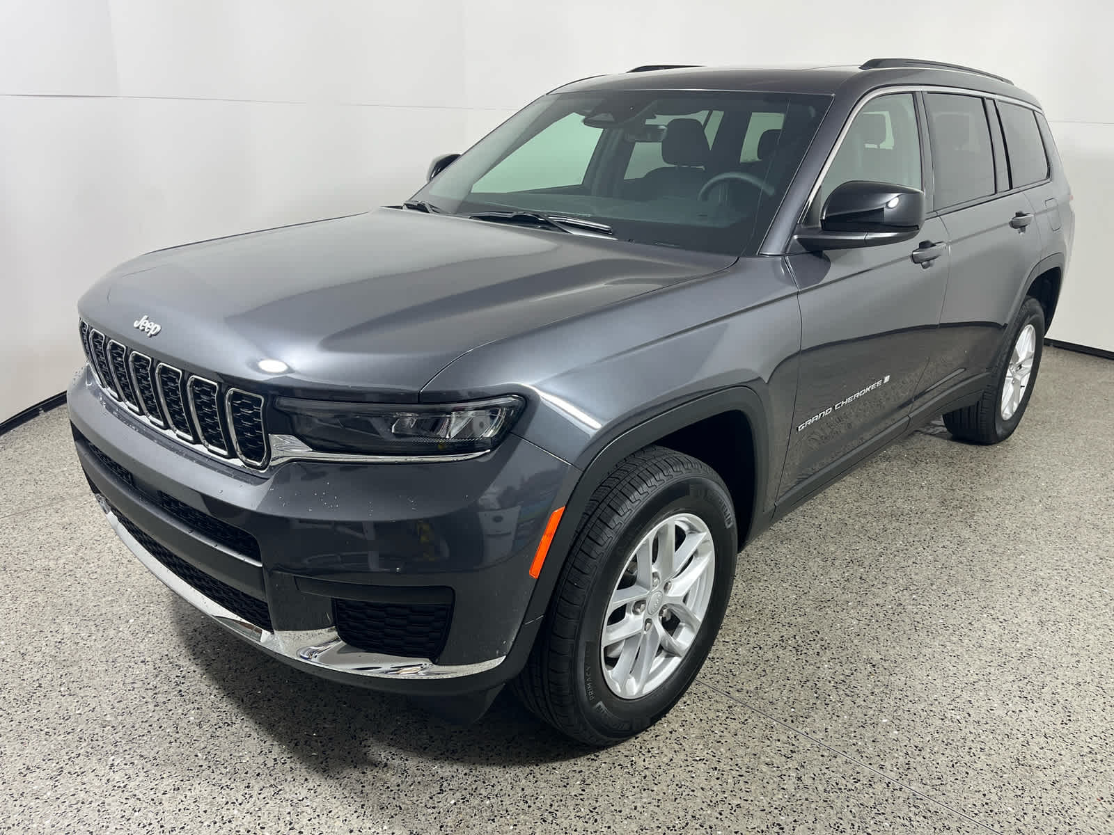 2025 Jeep Grand Cherokee GRAND CHEROKEE L LAREDO X 4X2