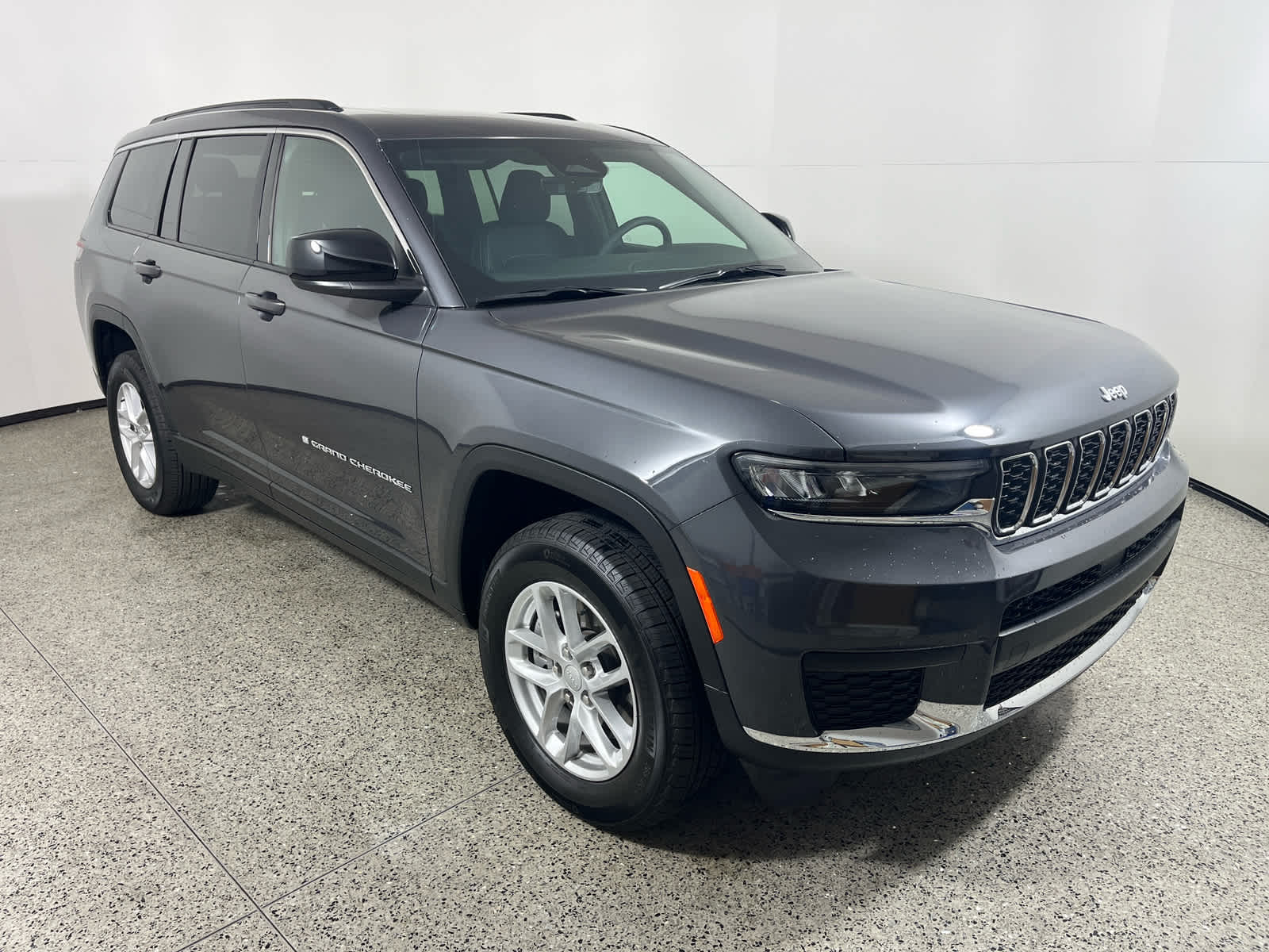 2025 Jeep Grand Cherokee GRAND CHEROKEE L LAREDO X 4X2