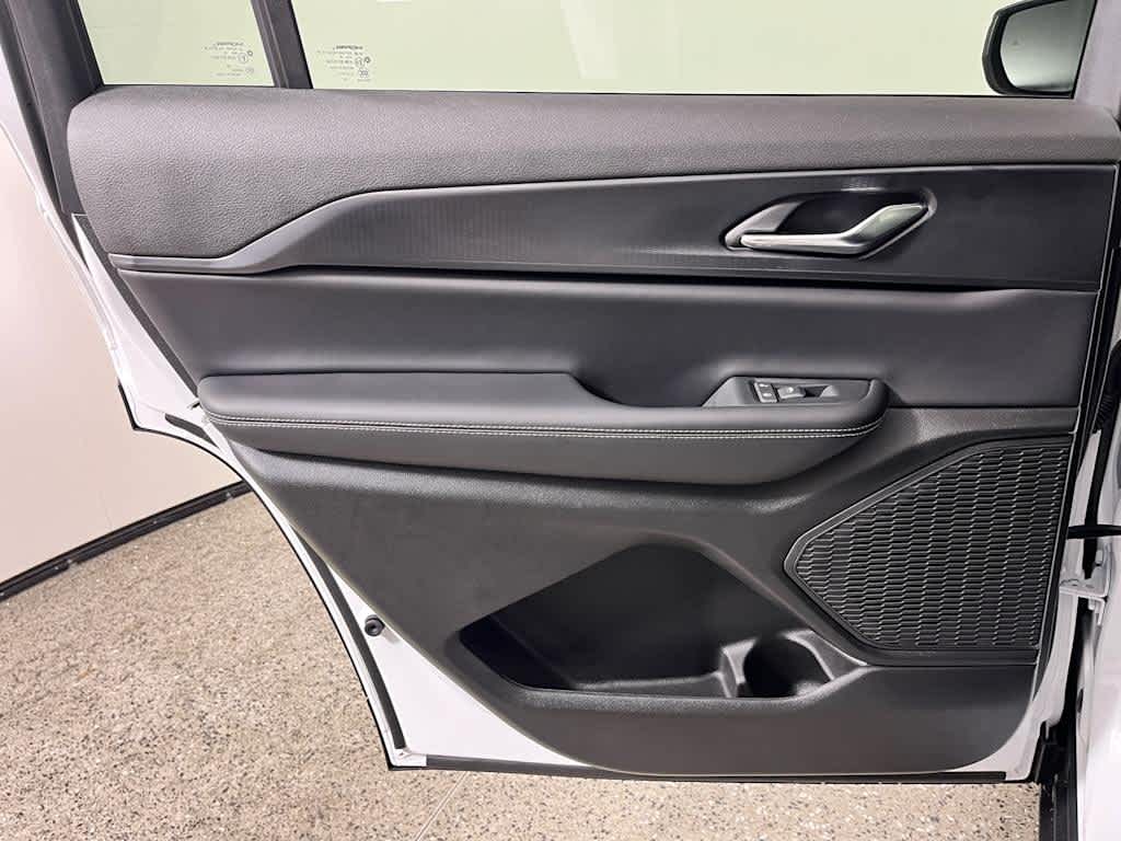 2026 Jeep Grand Cherokee L Laredo
