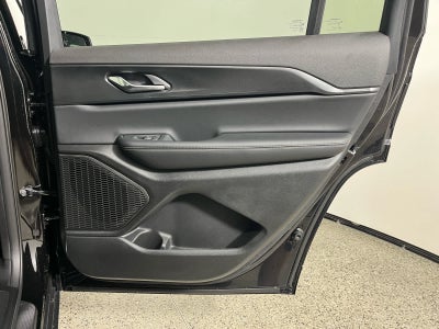 2025 Jeep Grand Cherokee GRAND CHEROKEE L LAREDO X 4X2