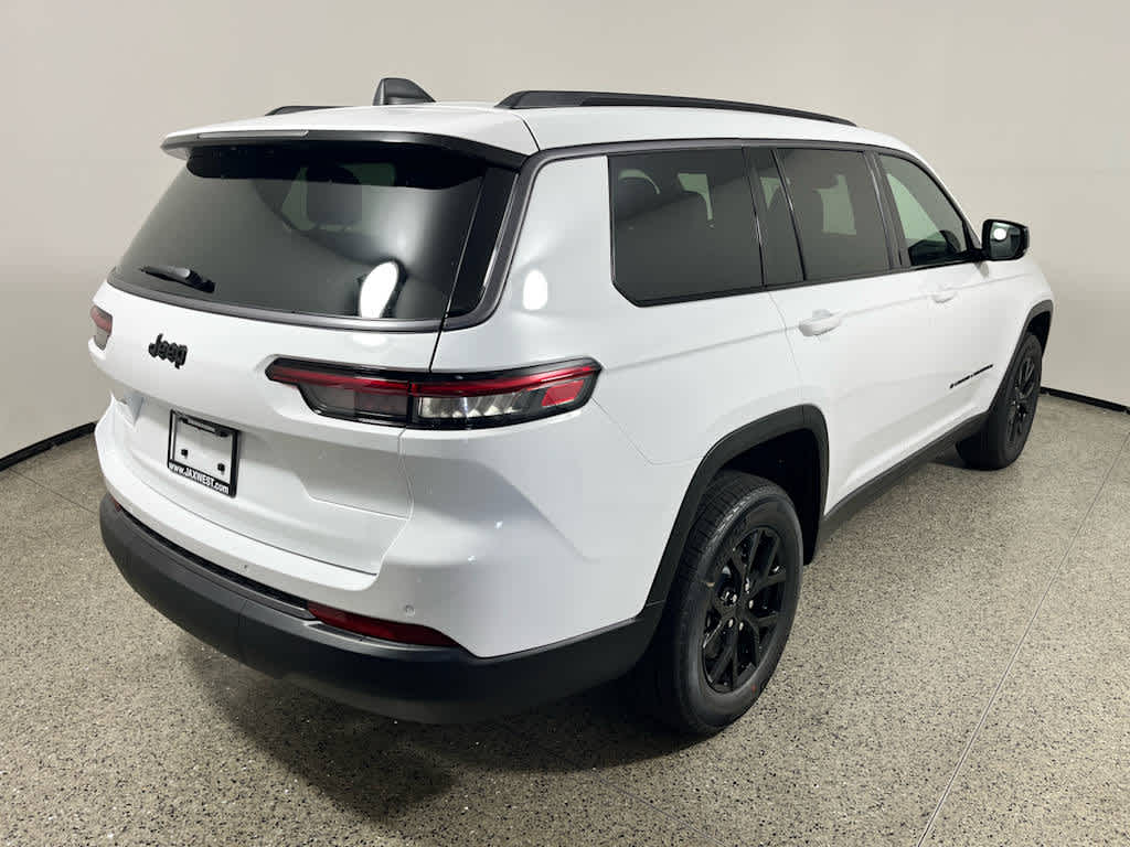 2026 Jeep Grand Cherokee L Laredo Altitude