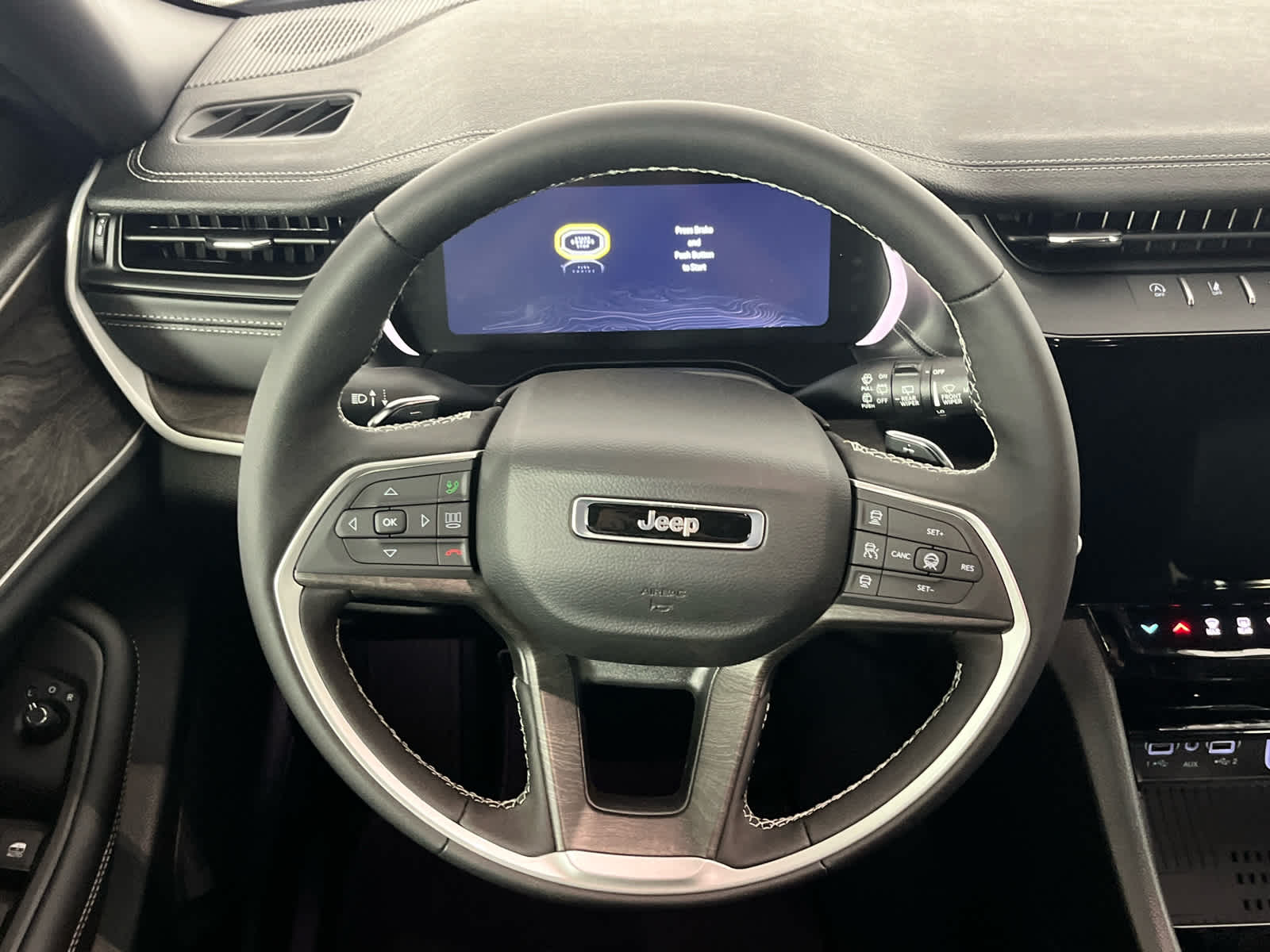 2026 Jeep Grand Cherokee L Laredo Altitude