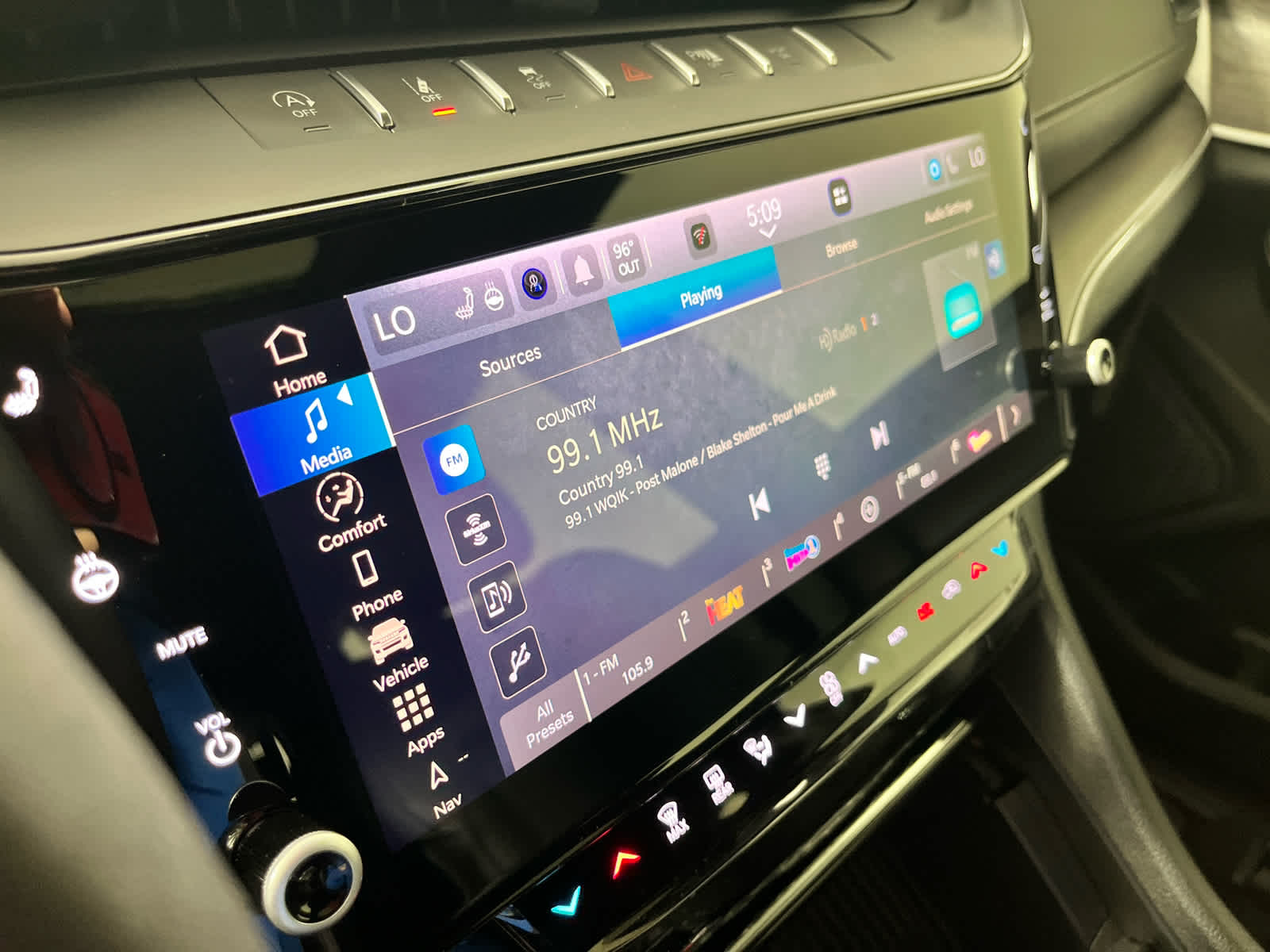 2026 Jeep Grand Cherokee L Laredo Altitude