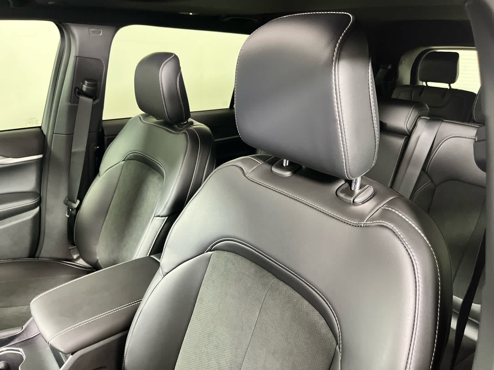 2026 Jeep Grand Cherokee L Laredo Altitude