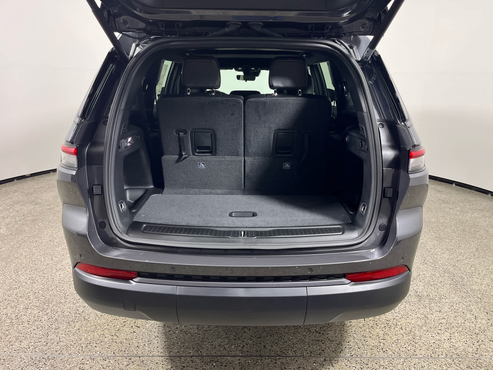 2026 Jeep Grand Cherokee L Laredo Altitude