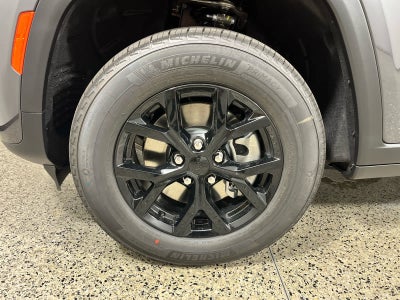 2026 Jeep Grand Cherokee L Laredo Altitude