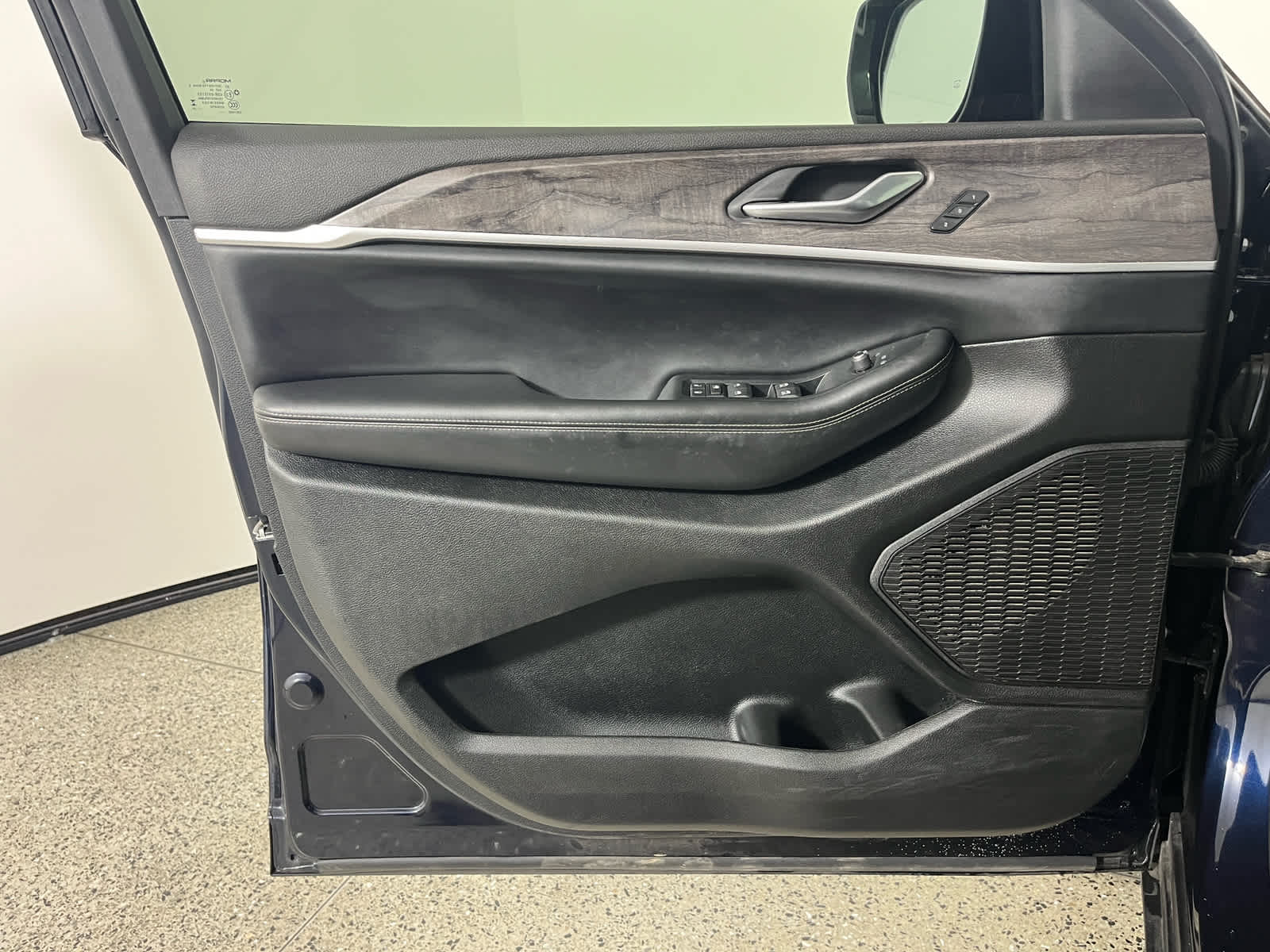 2024 Jeep Grand Cherokee L Limited 4x2