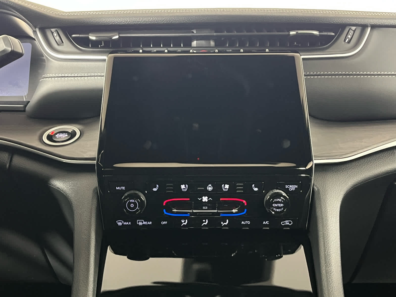 2025 Jeep Grand Cherokee GRAND CHEROKEE L LIMITED 4X2